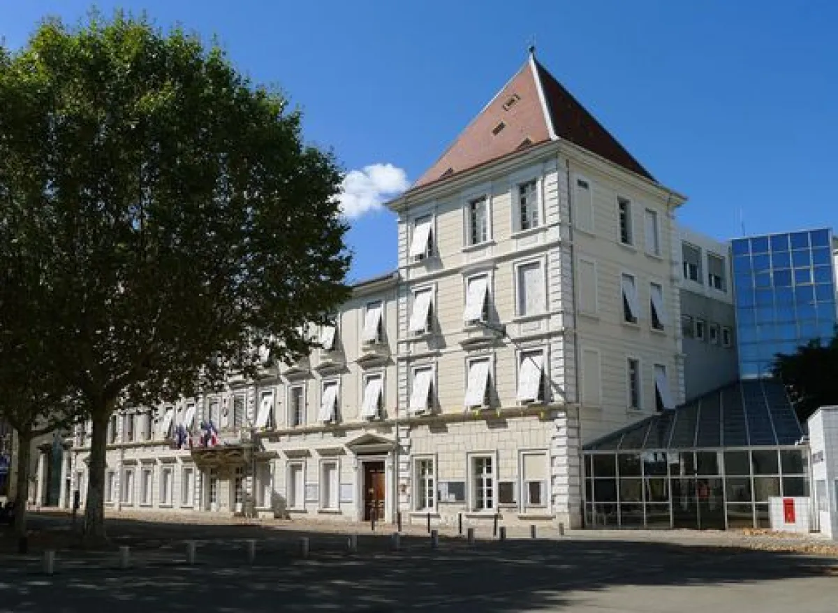 26 - Romans-sur-Isère Mairie